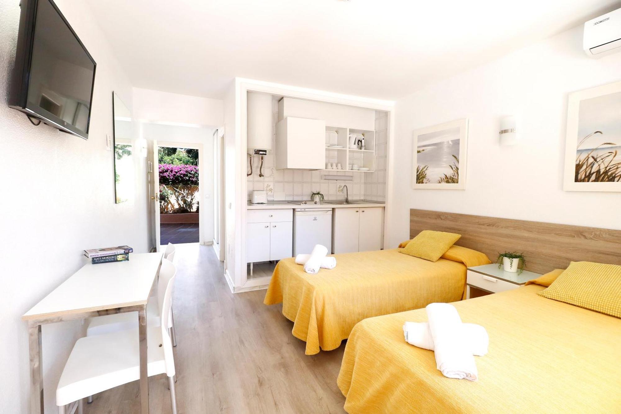 Naika Studios & Apartments Palma Nova  Zewnętrze zdjęcie